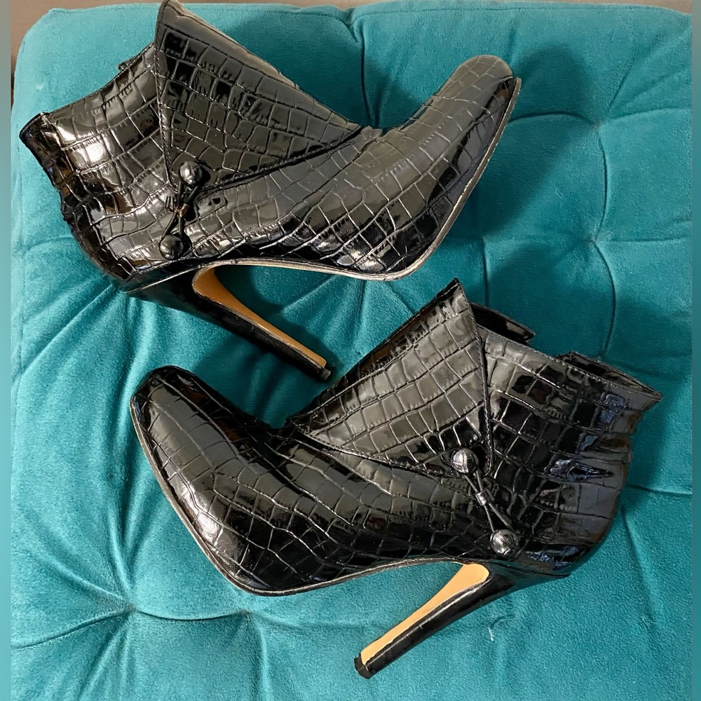 Michael Antonio Glossy Black Croc-Embossed Heels